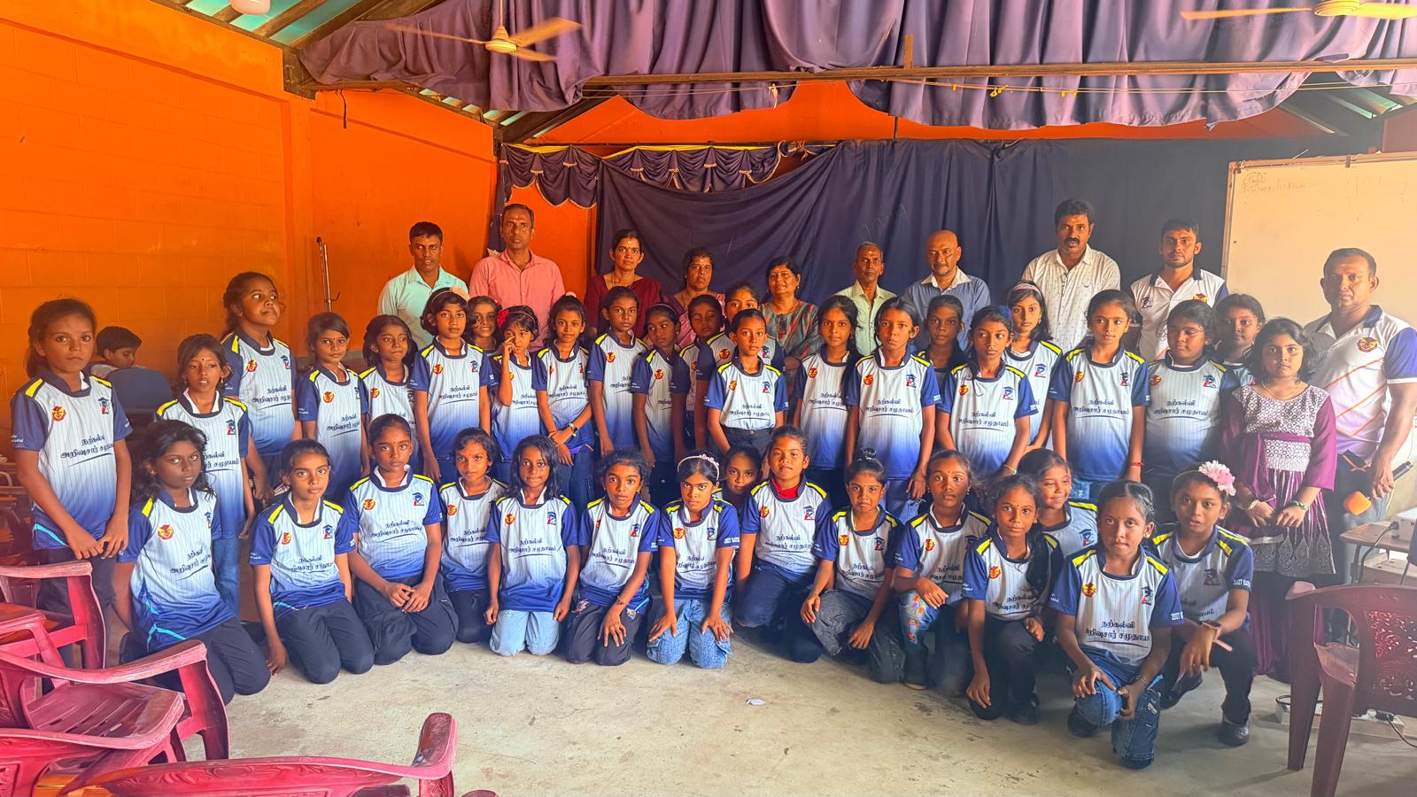 காவேரியின் புதிய மைல்கற்கள்: மாணவர் சீருடை வழங்கலும் இணையத்தளச் செயலி அறிமுகமும்.